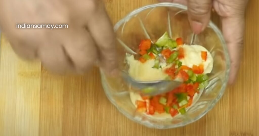 बाउल में मिक्सचर करें तैयार 
